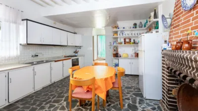 House on Enrique Agredano Street photo 17
