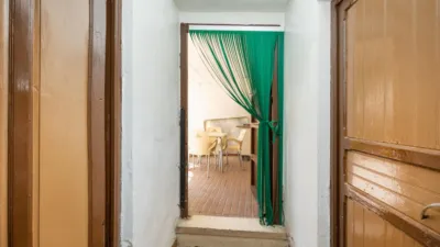House on Enrique Agredano Street photo 19