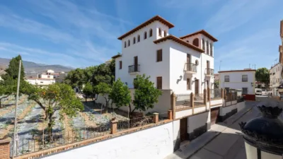 House on Enrique Agredano Street photo 35