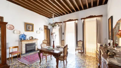 House on Enrique Agredano Street photo 40