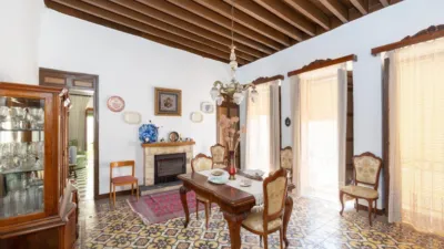 House on Enrique Agredano Street photo 41