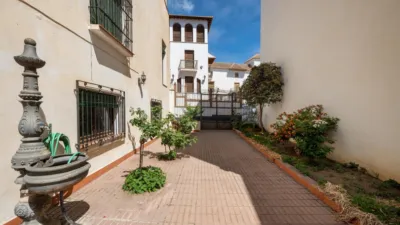 House on Enrique Agredano Street photo 67