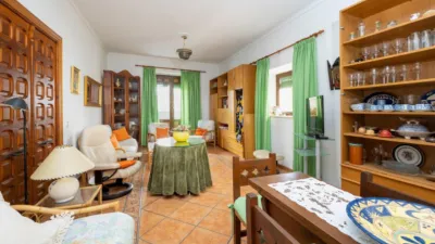 House on Enrique Agredano Street photo 8