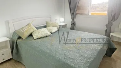 Apartamento en venta en Calle Chasna, Costa del Silencio-Las Galletas (Arona) de 215.000 €