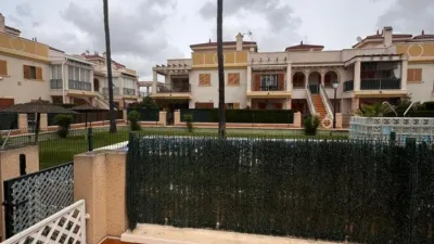 Chalet on Carrer de Daya Vieja photo 28