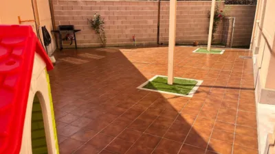 Chalet en venta en Torrecaballeros, Torrecaballeros de 335.000 €