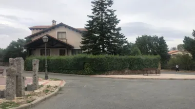 Chalet en venta en Torrecaballeros, Torrecaballeros de 335.000 €