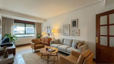 Piso en alquiler en Calle de Juan Boscán, 1, Cascajos-Piqueras (Logroño) de 1.000 €<span>/mes</span>