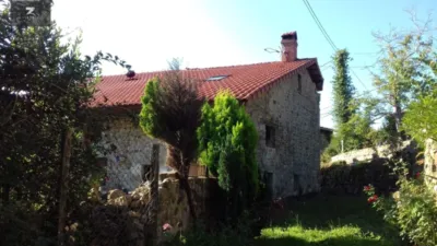 Casa en venta en Borleña, Corvera de Toranzo de 155.000 €