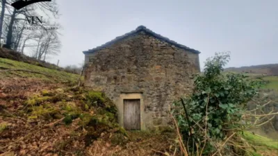 Rustic farm in Vegalosvados photo 3