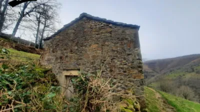 Rustic farm in Vegalosvados photo 4