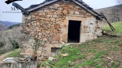 Rustic farm in Vegalosvados photo 5