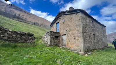 Rustic Finca in Vega de Pas photo 4