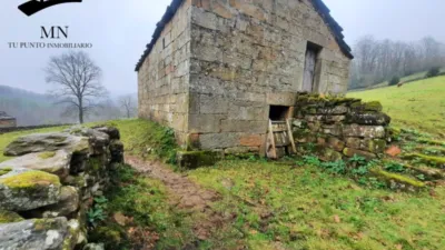 Rustic Finca in Vegaloscorrales photo 4