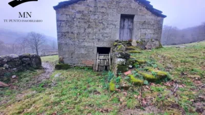 Rustic Finca in Vegaloscorrales photo 5