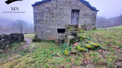 Rustic Finca in Vegaloscorrales photo 9