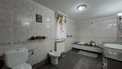 Semi-detached house in Coo photo 14