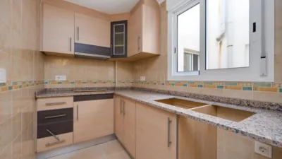 Apartment on Carrer de la Reina Sofía photo 19