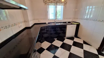 Casa adosada en alquiler en Avenida Montealjarafe, Cavaleri (Mairena del Aljarafe) de 1.350 €<span>/mes</span>
