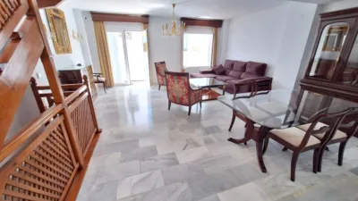 Casa adosada en alquiler en Avenida Montealjarafe, Cavaleri (Mairena del Aljarafe) de 1.350 €<span>/mes</span>