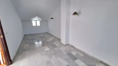 Casa adosada en alquiler en Avenida Montealjarafe, Cavaleri (Mairena del Aljarafe) de 1.350 €<span>/mes</span>