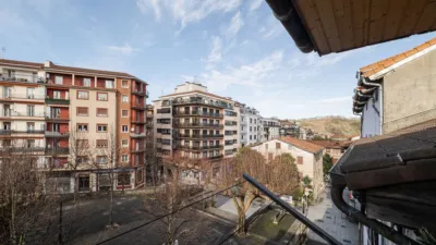 Dúplex en venta en Calle Nagusia, cerca de Calle de Andrekale, Hernani de 410.000 €