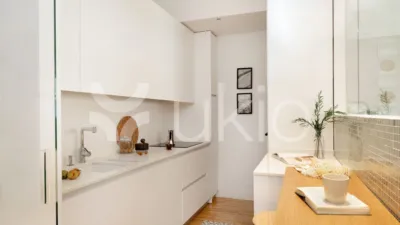 Piso en alquiler en Calle de Rafael Calvo - Imagen 3