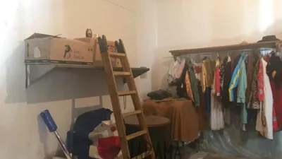 House in - Center photo 33