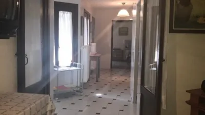 House in - Center photo 42