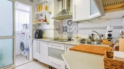 Piso en venta en Calle de La Puebla del Río, Palmete (Distrito Cerro Amate. Sevilla Capital) de 186.990 €