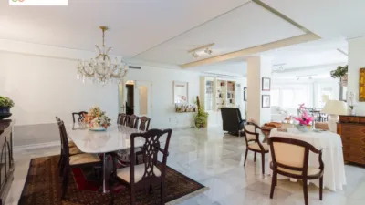 Chalet on Carrer de La Rioja photo 17