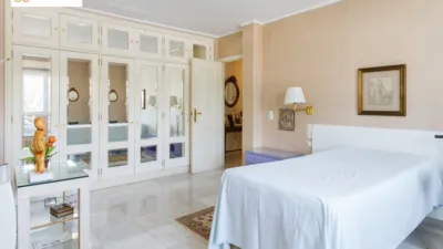 Chalet on Carrer de La Rioja photo 31