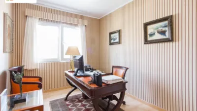 Chalet on Carrer de La Rioja photo 34