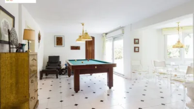 Chalet on Carrer de La Rioja photo 45