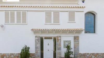 Chalet on Carrer de La Rioja photo 53