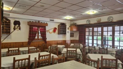 Local comercial en alquiler en Carrer de Castella Lleó, 15, Playa de Gandia (Gandia) de 1.700 €<span>/mes</span>