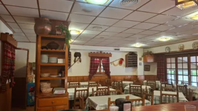 Local comercial en alquiler en Carrer de Castella Lleó, 15, Playa de Gandia (Gandia) de 1.900 €<span>/mes</span>