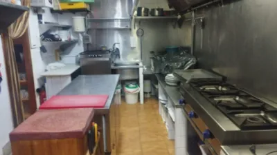 Local comercial en alquiler en Carrer de Castella Lleó, 15, Playa de Gandia (Gandia) de 1.900 €<span>/mes</span>