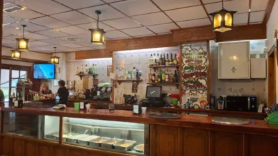 Local comercial en alquiler en Carrer de Castella Lleó, 15, Playa de Gandia (Gandia) de 1.900 €<span>/mes</span>