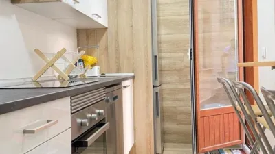 Piso en alquiler en Calle del Doctor Velasco, Plaza Mayor-San Agustín (Segovia Capital) de 1.900 €<span>/mes</span>