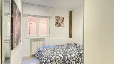 Piso en alquiler en Calle del Doctor Velasco, Plaza Mayor-San Agustín (Segovia Capital) de 1.900 €<span>/mes</span>