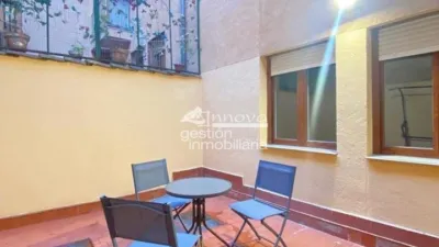 Piso en alquiler en Calle del Doctor Velasco, Plaza Mayor-San Agustín (Segovia Capital) de 1.900 €<span>/mes</span>