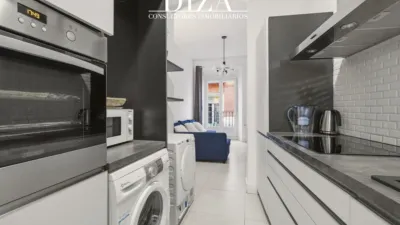 Piso en alquiler en Calle de la Luna - Imagen 2