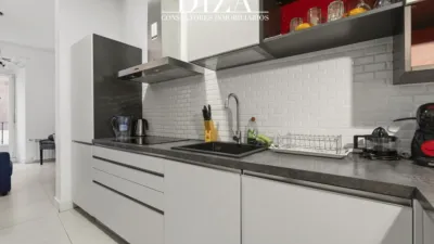 Piso en alquiler en Calle de la Luna - Imagen 3