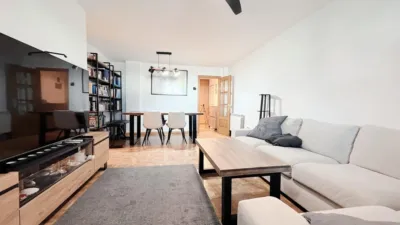 Piso en venta en Avenida de Santa Eugenia, Santa Eugenia (Distrito Villa de Vallecas. Madrid Capital) de 390.000 €