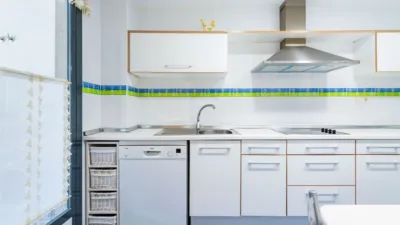 Piso en alquiler en Calle del L'Embassament, Número 3, Marina d'Or (Orpesa - Oropesa del Mar) de 850 €<span>/mes</span>