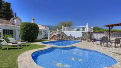 Chalet on Calle Taralpe 94 photo 5
