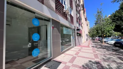 Local comercial en alquiler en Pasaje Herrera Oria, Carranque (Distrito Cruz de Humilladero. Málaga Capital) de 1.800 €<span>/mes</span>