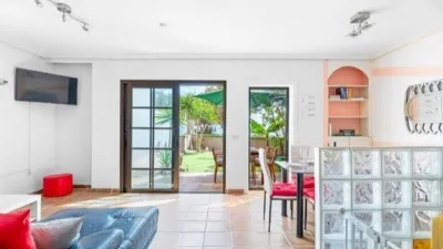 House on Avenida Juan Carlos I photo 2