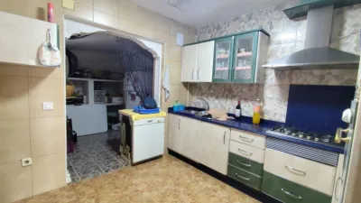 Apartment on Manuel Vazquez Montalban Street photo 11